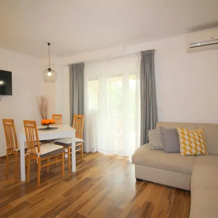 Jakomina 1 In Strandnaehe, Klimatisiert Poreč