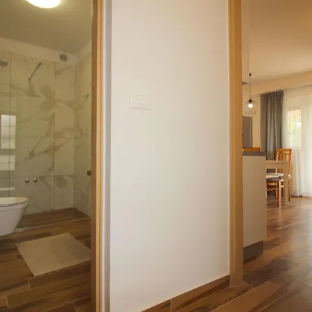 Jakomina 1 In Strandnaehe, Klimatisiert Apartment
