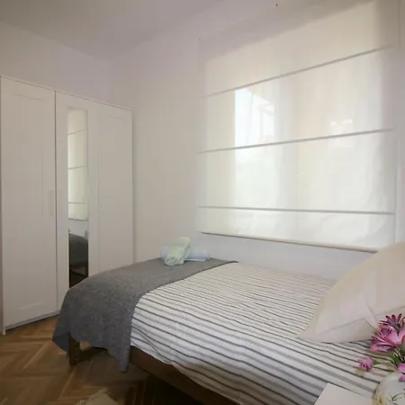 Jakomina 1 In Strandnaehe, Klimatisiert Apartment